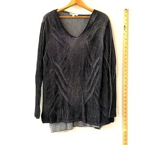 Vince Camuto Black and White Knit Top